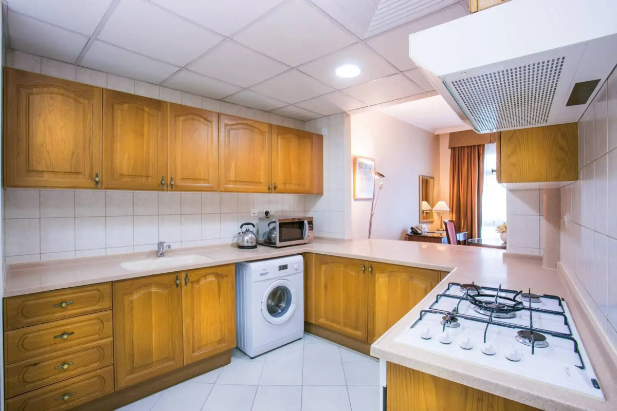 Отель Swissotel Al Murooj Dubai