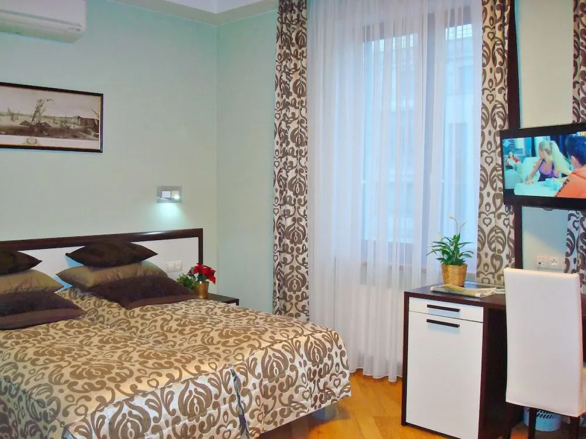 Меблированные комнаты Эсперанс