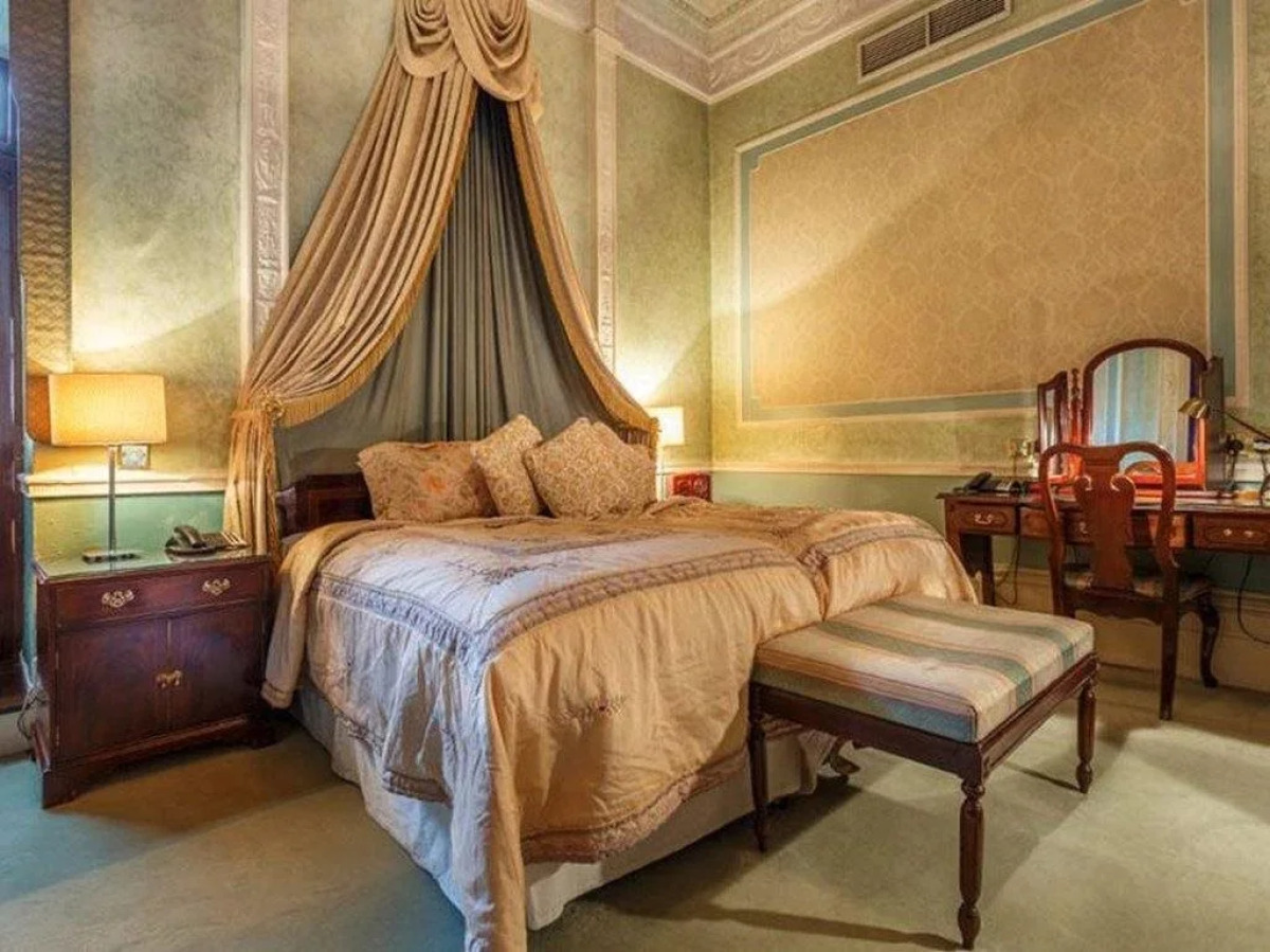 London Elizabeth Hotel