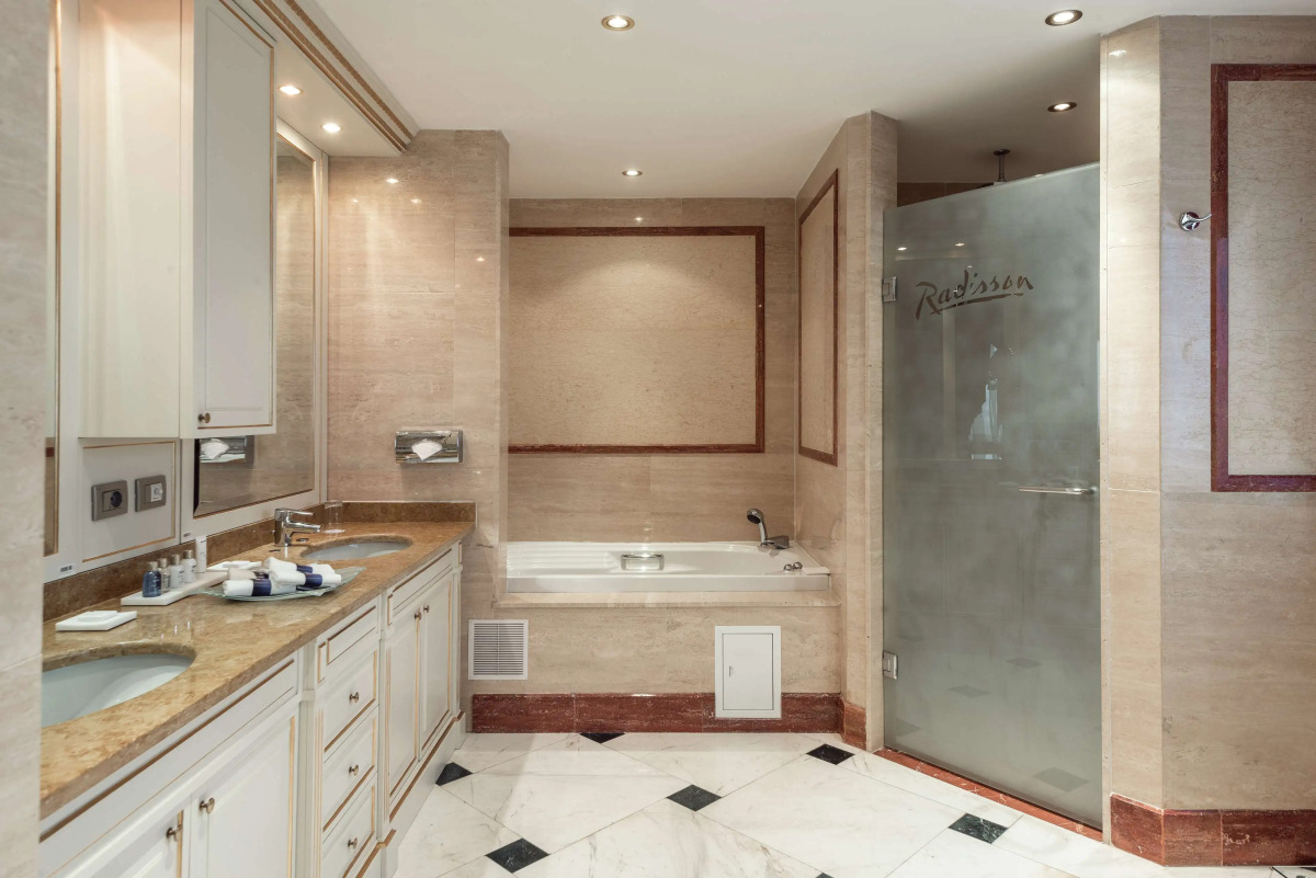 Radisson Hotel, Астана