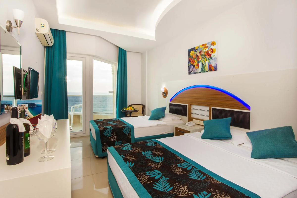 Kleopatra Ada Beach Hotel