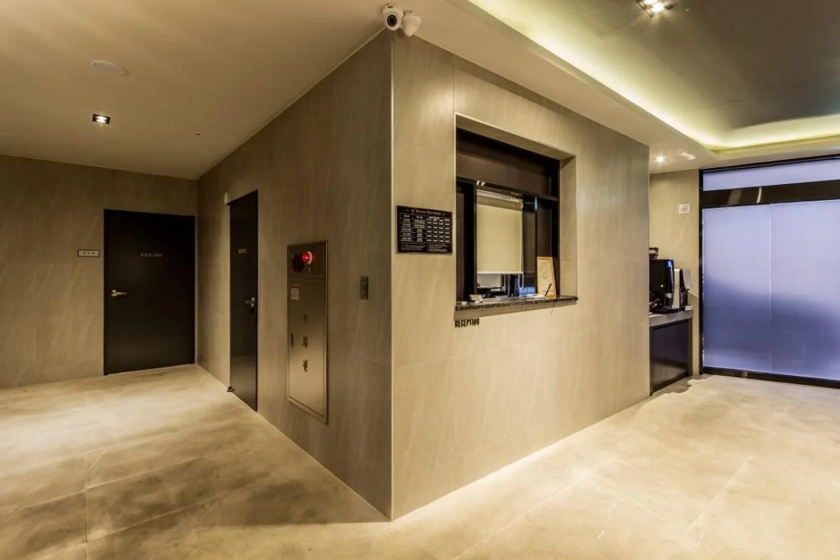 Brown Dot Hotel Hadan