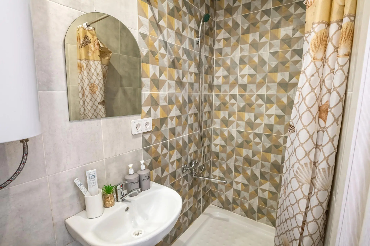 Уютные студии на проспекте 100-летия Владивостока 147