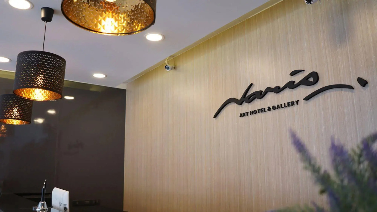 Naris Art Hotel