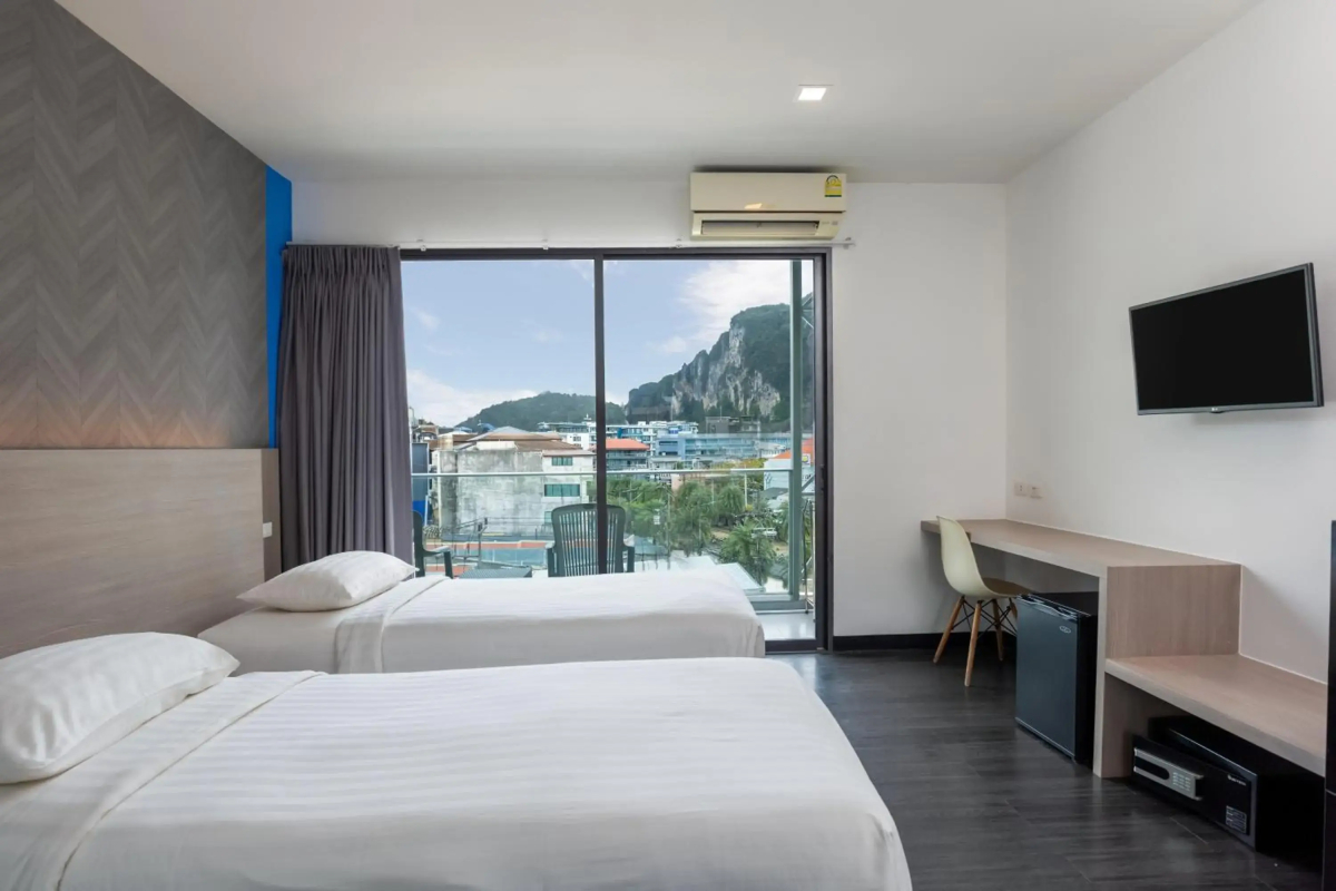 Wake Up Aonang Hotel