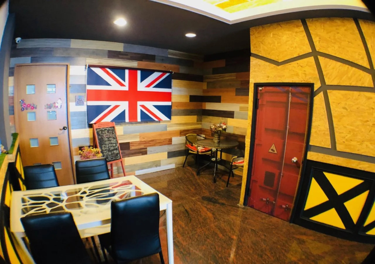 First Place B&B - Hualien Railway Station