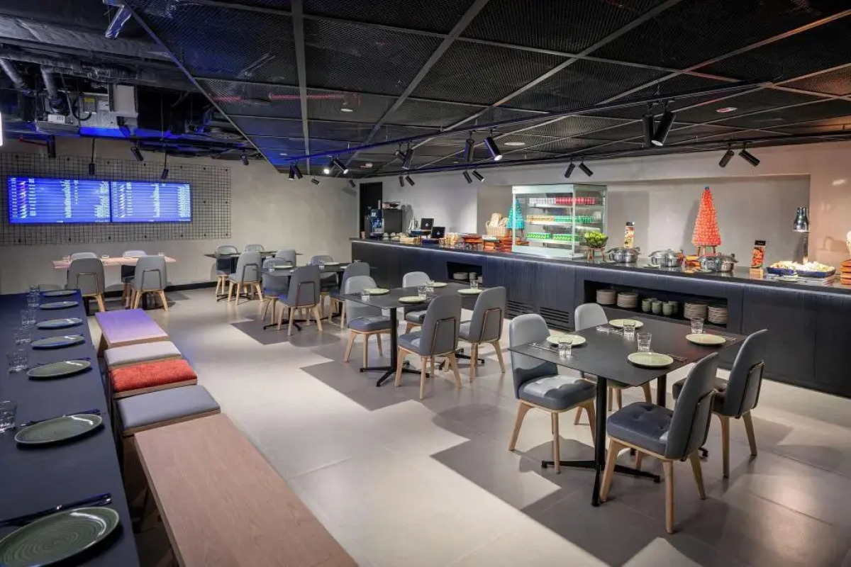 Premier Inn Abu Dhabi Airport (Business Park)