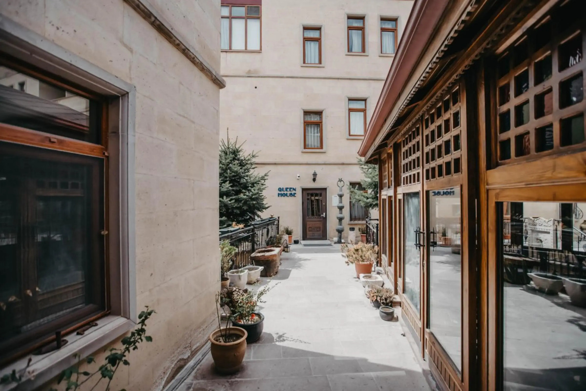 Royal Stone Houses - Goreme