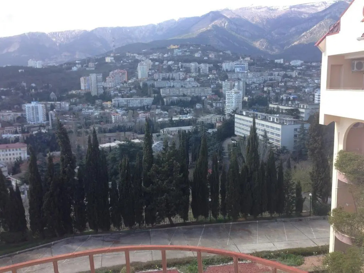 Отель Крымский