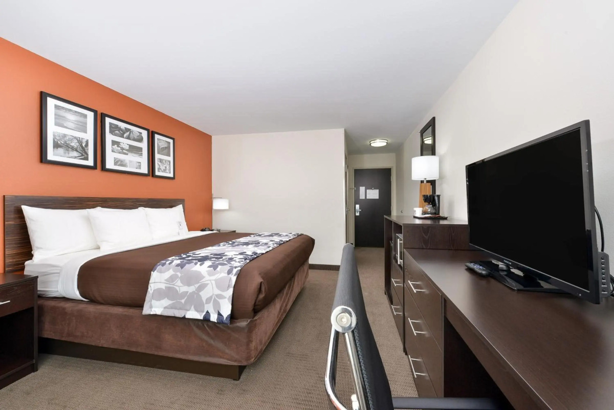 Sleep Inn & Suites and Conference Center Downtown