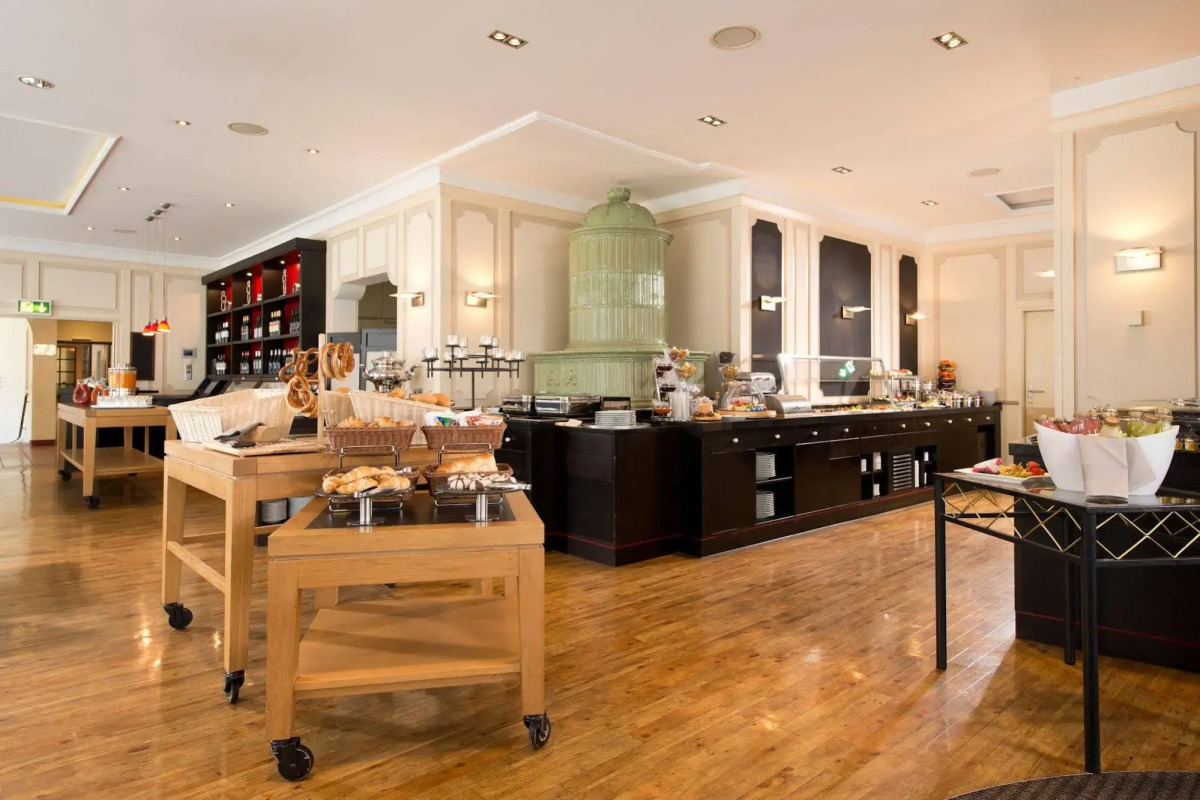 Отель The Q - Quadro City Hotel