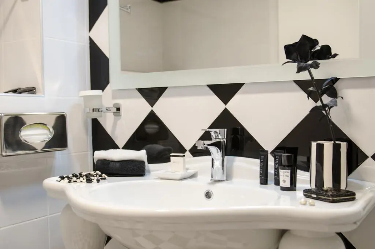 AX The Victoria Hotel