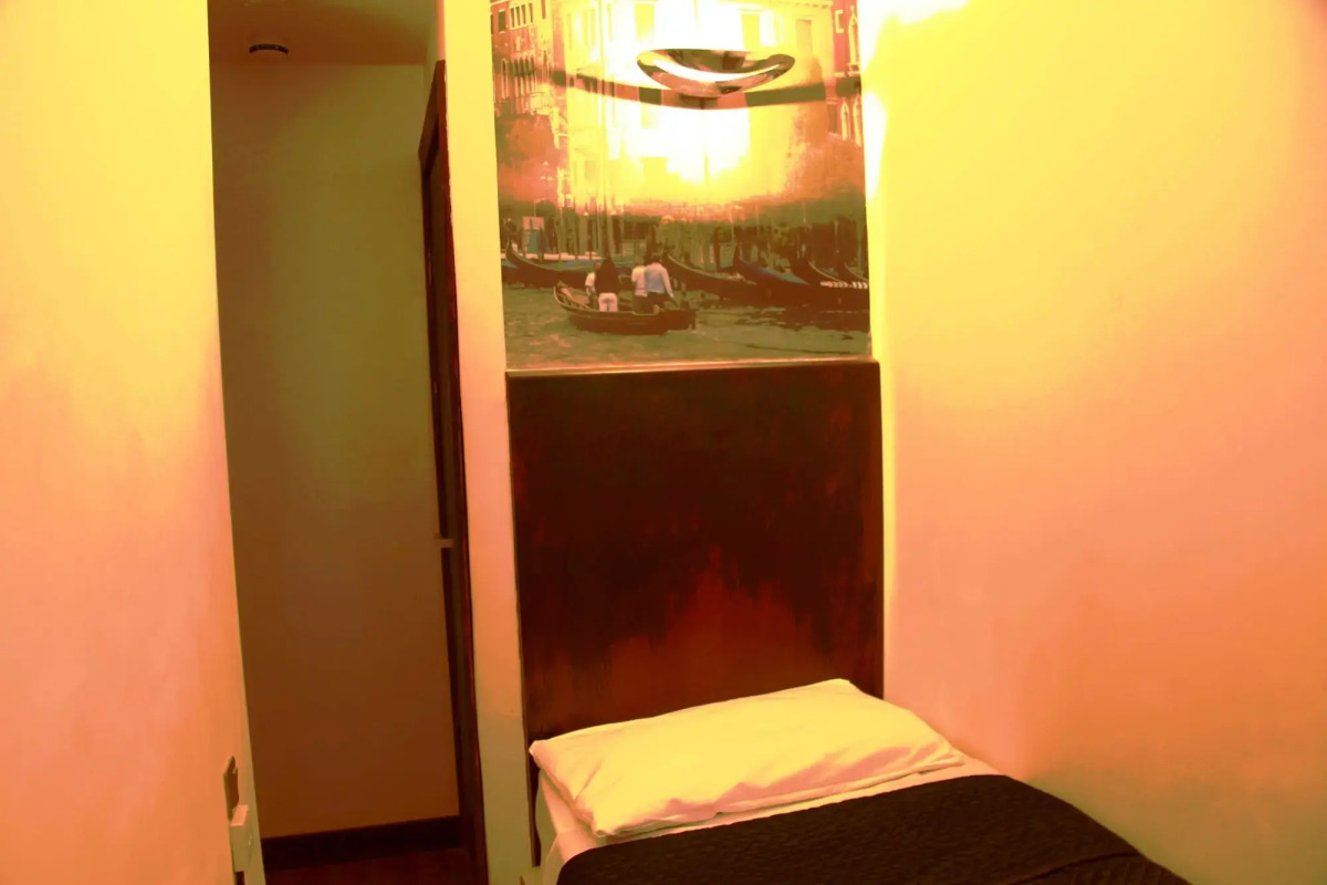 Exhibition Court Hotel 4