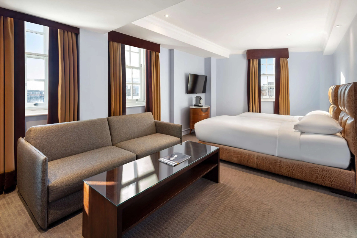 Отель Radisson Blu, London Bond Street