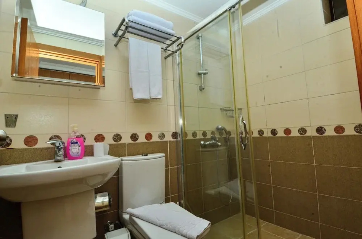 Tropic Beach Club Side