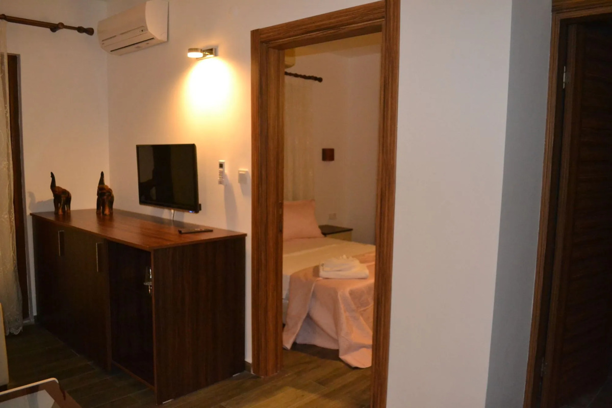 Queen Boutique Hotel