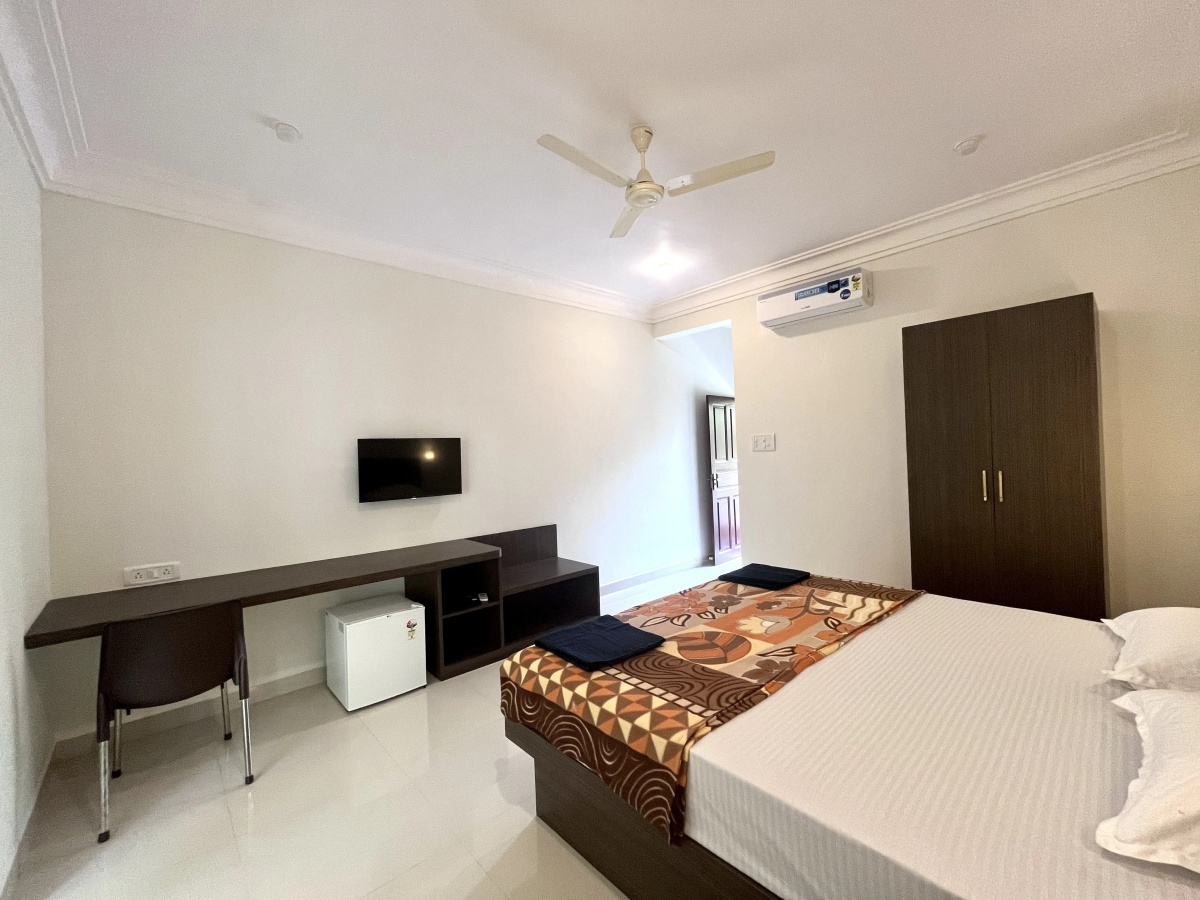 Morjim Sunset Hotel