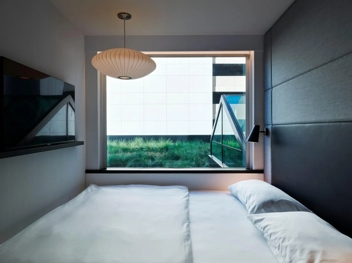 citizenM Los Angeles Downtown