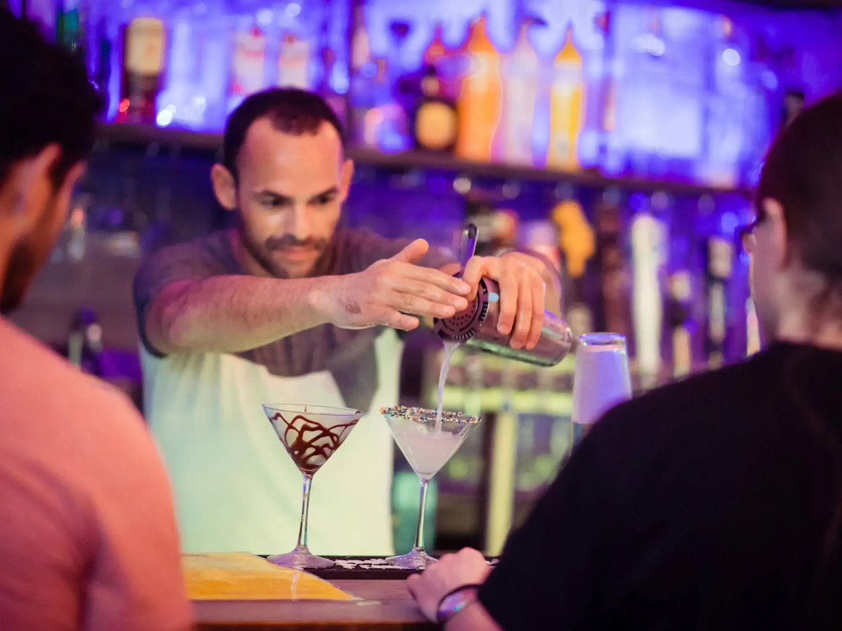 Beds n' Drinks Hostel