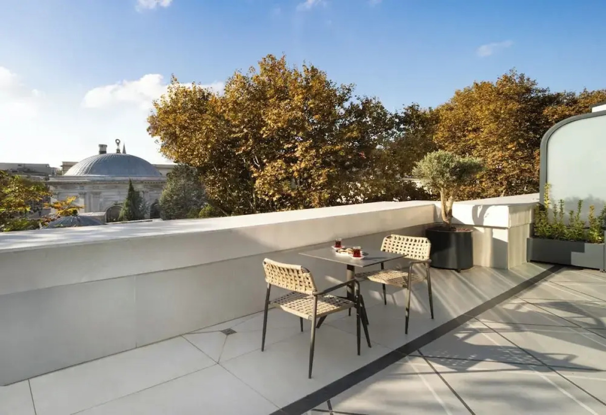 Bentley Hotel Old City