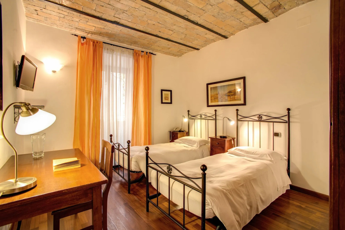 Residenza Domizia- Guest House