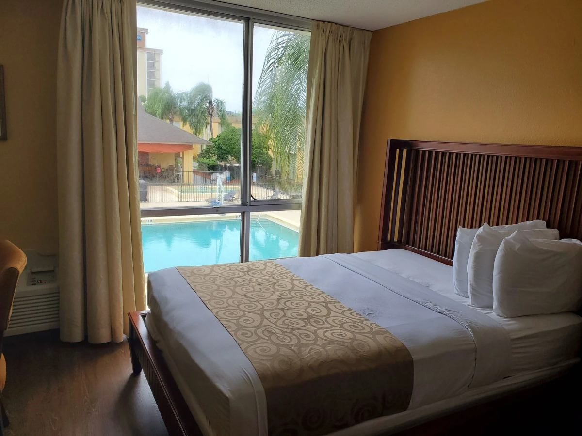 Floridian Express Hotel