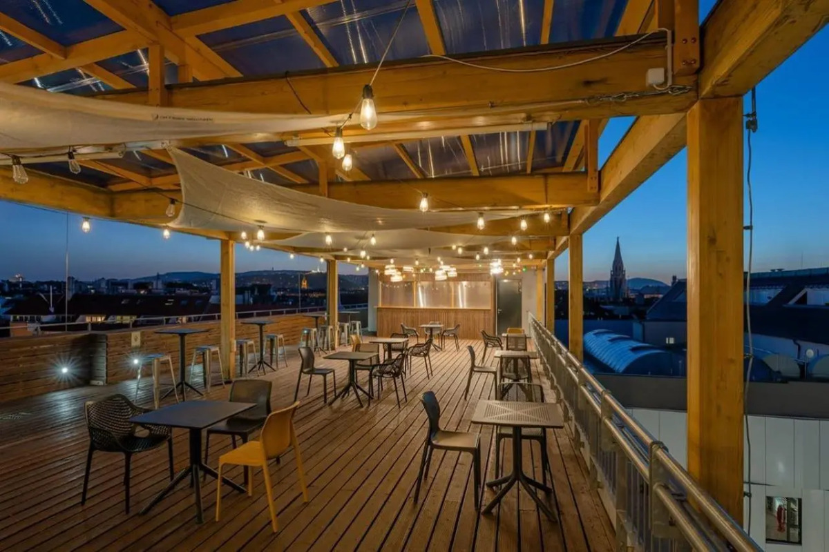 Dean’s Home Budapest