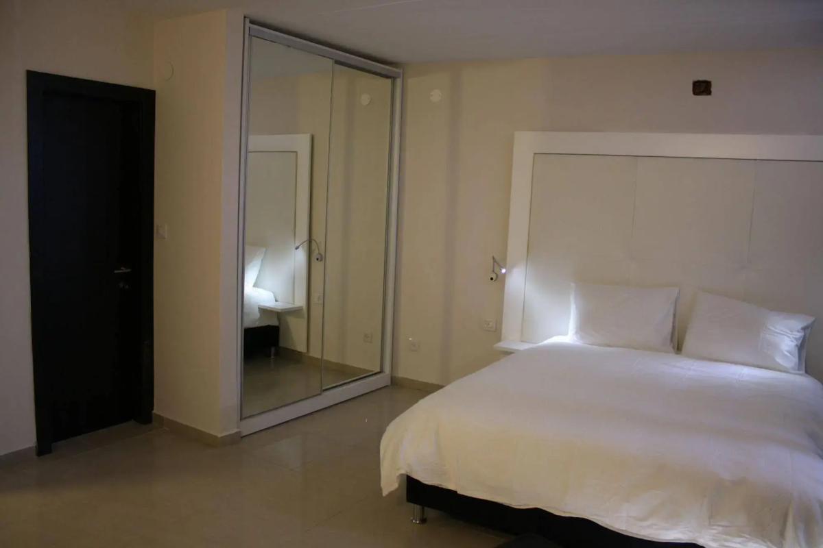 Rich Royal Suites