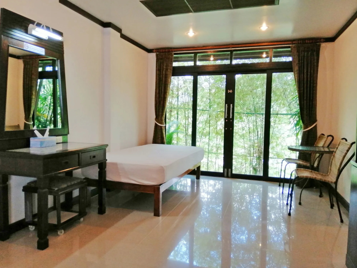 Sand Sea Beach Resort