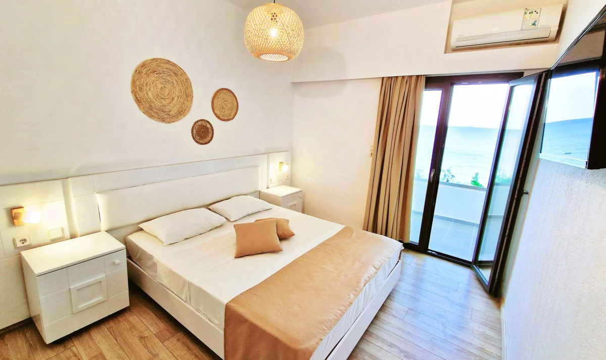 Sunset Beach Hotel