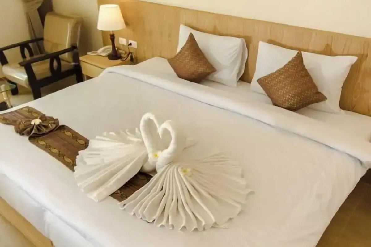 Airport Beach Hotel Phuket