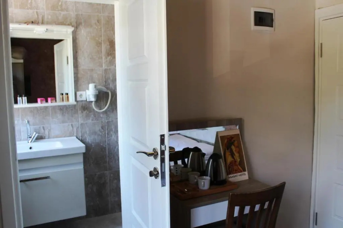 Ararat Hotel