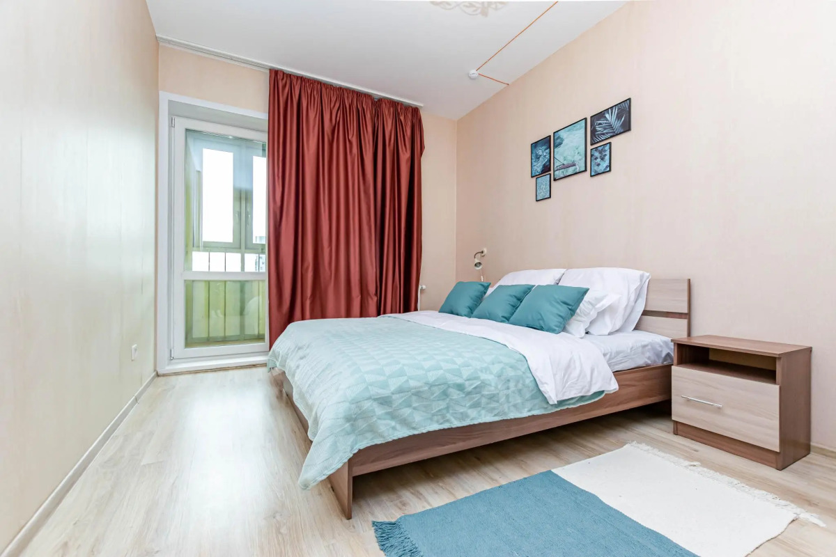 Cosmos (Космос) на улице Революции 48А