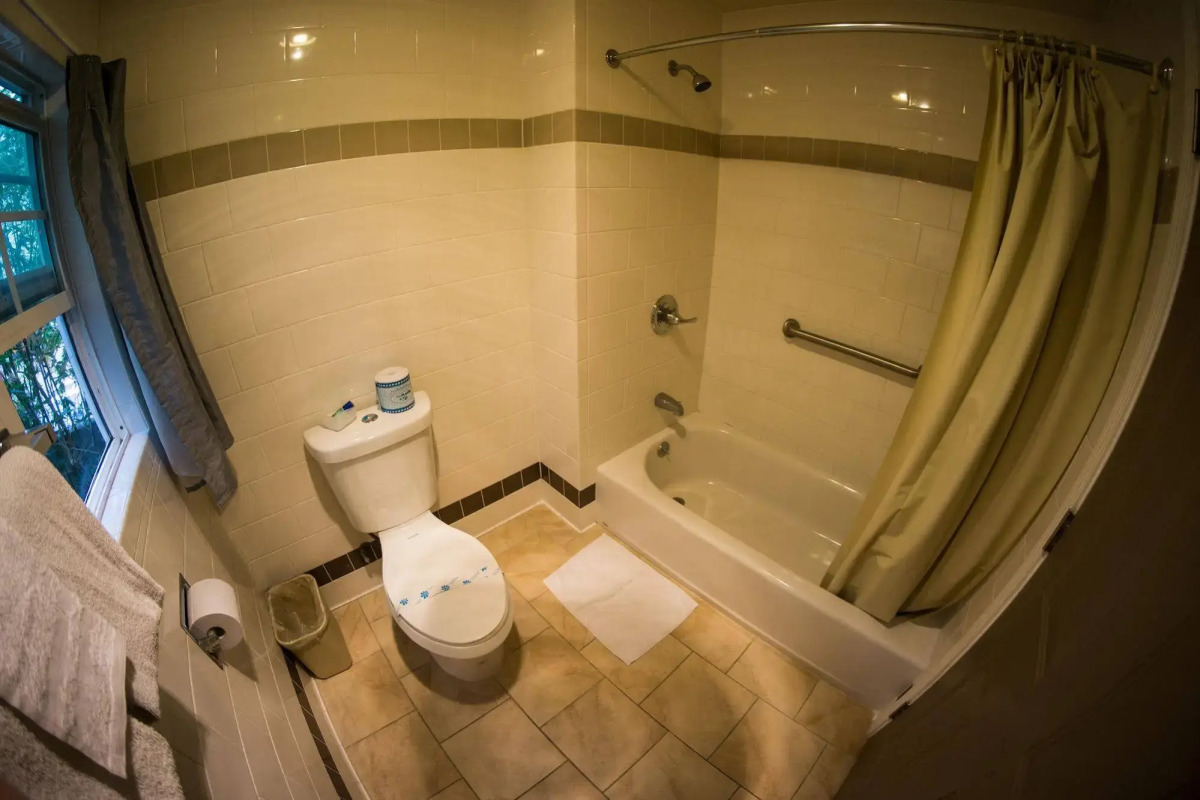 Hollywood La Brea Inn