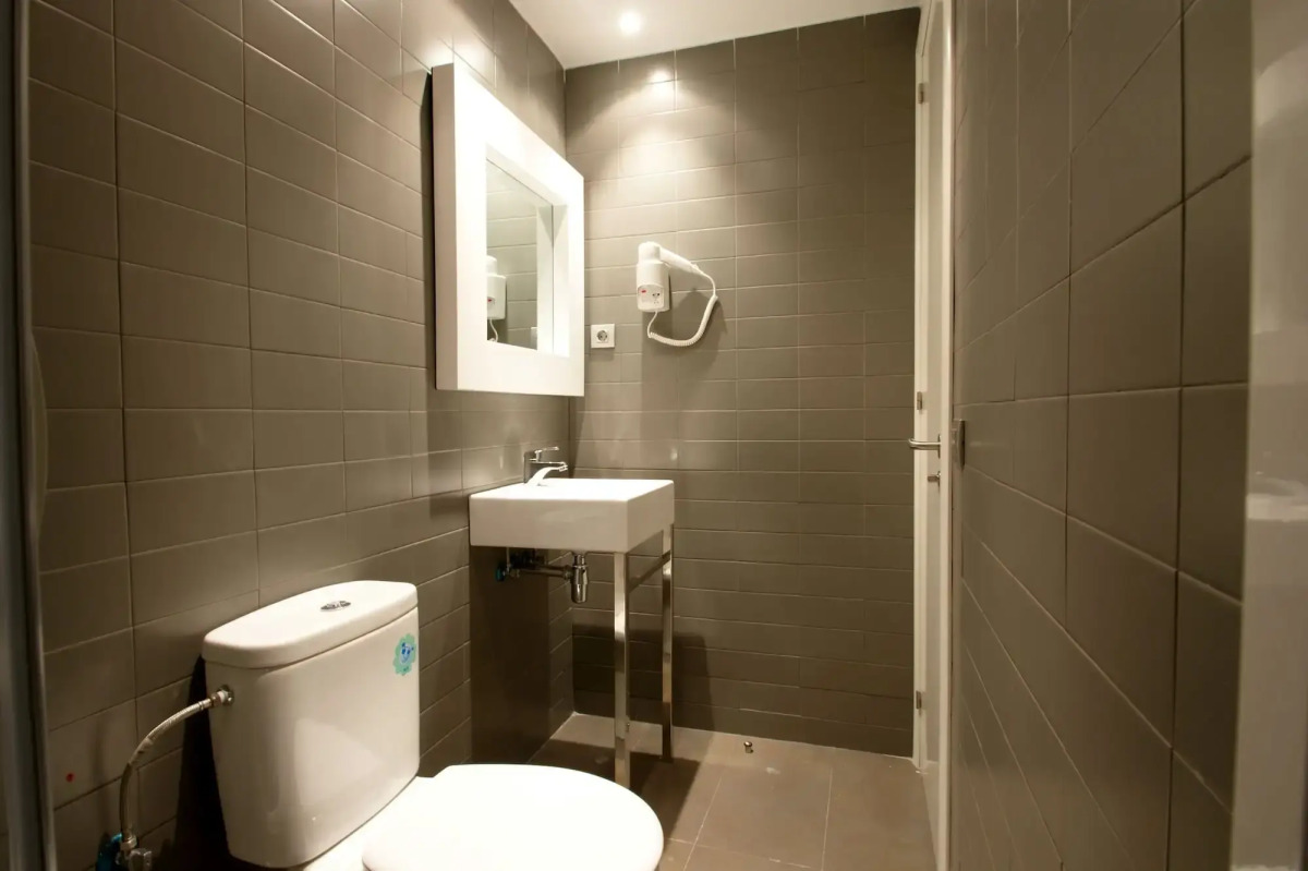 Hostal Express by gaiarooms