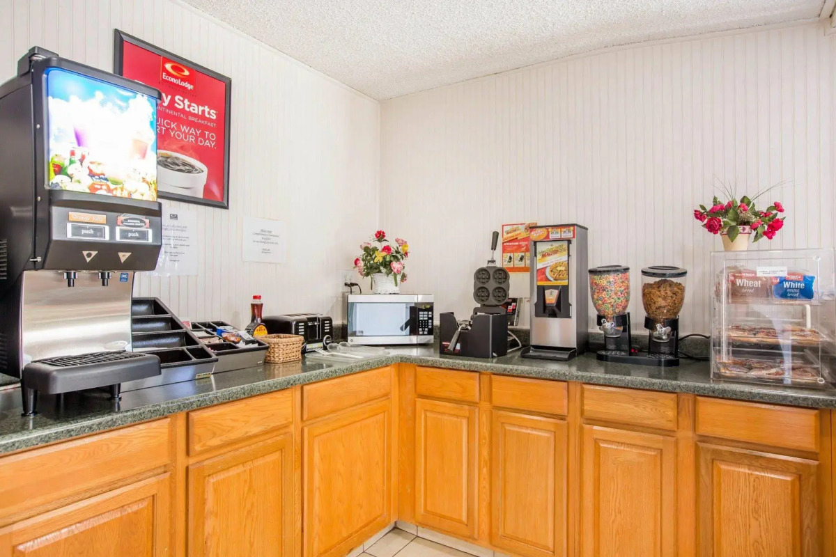 Econo Lodge Sequoia Area