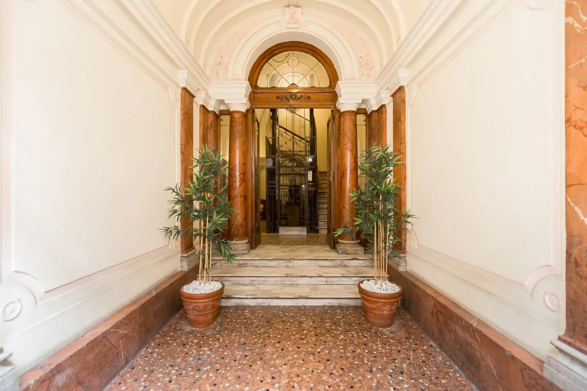 Affreschi Su Roma Luxury B&B
