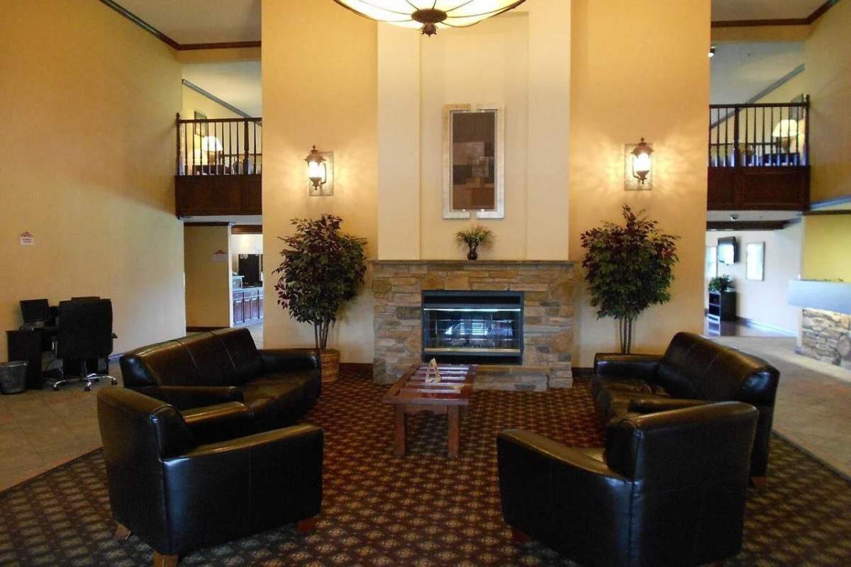 Wichita West Inn And Suites