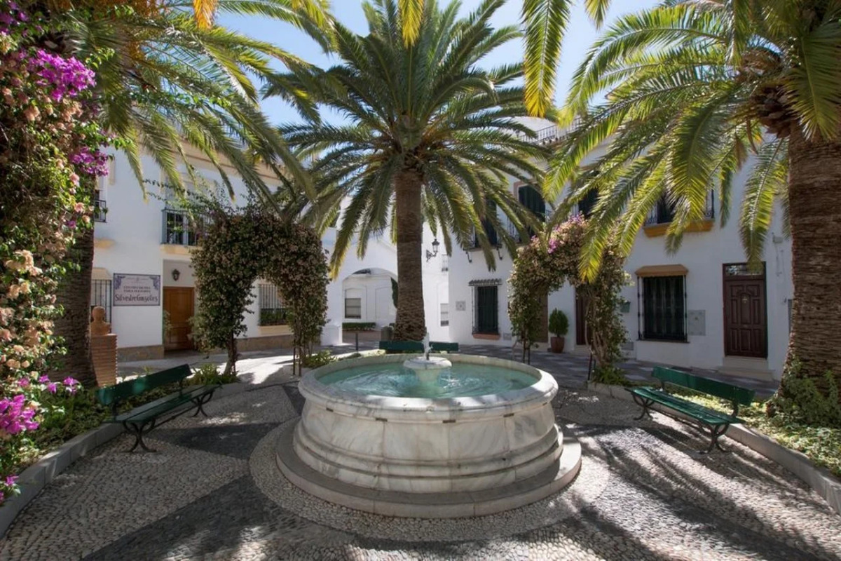 Apartamentos La Fonda