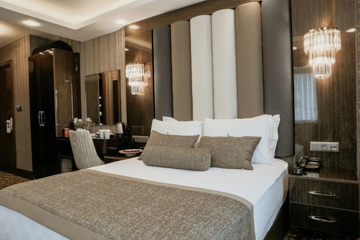 Grand Lark Otel