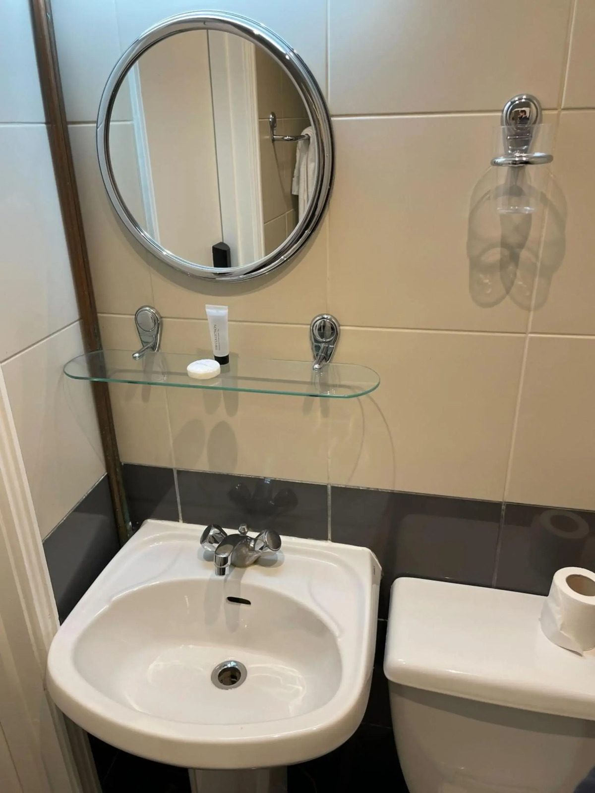 Pembridge Palace Hotel