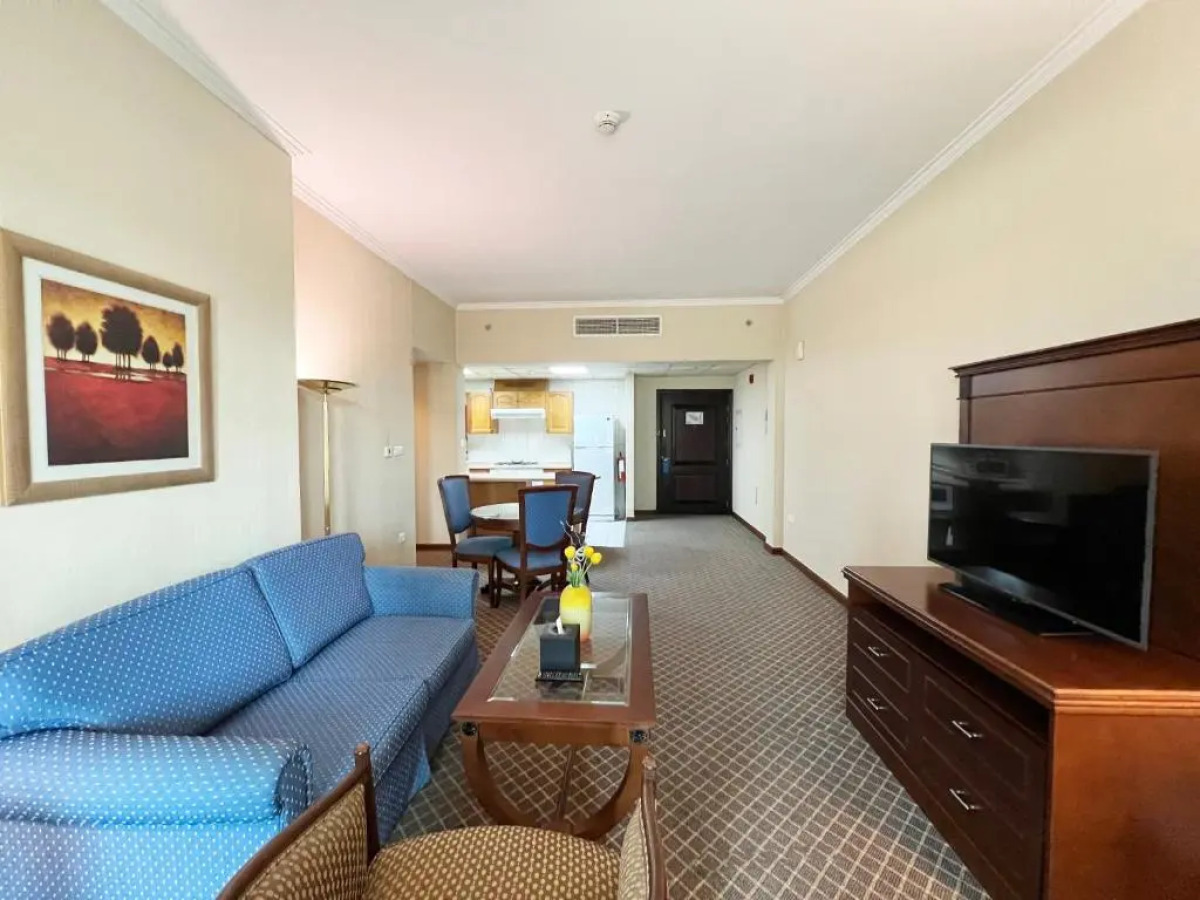 Отель Swissotel Al Murooj Dubai