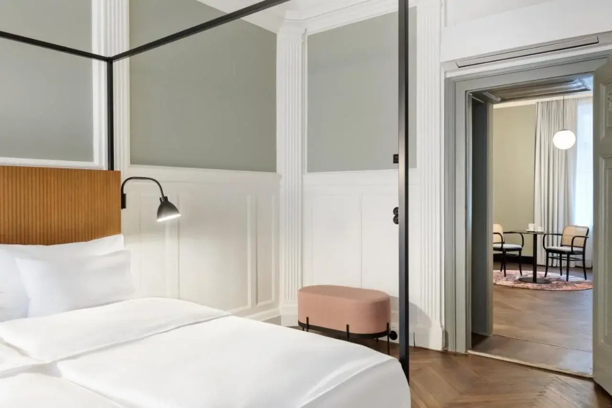 Hotel Astoria Vienna, Curio Collection by Hilton