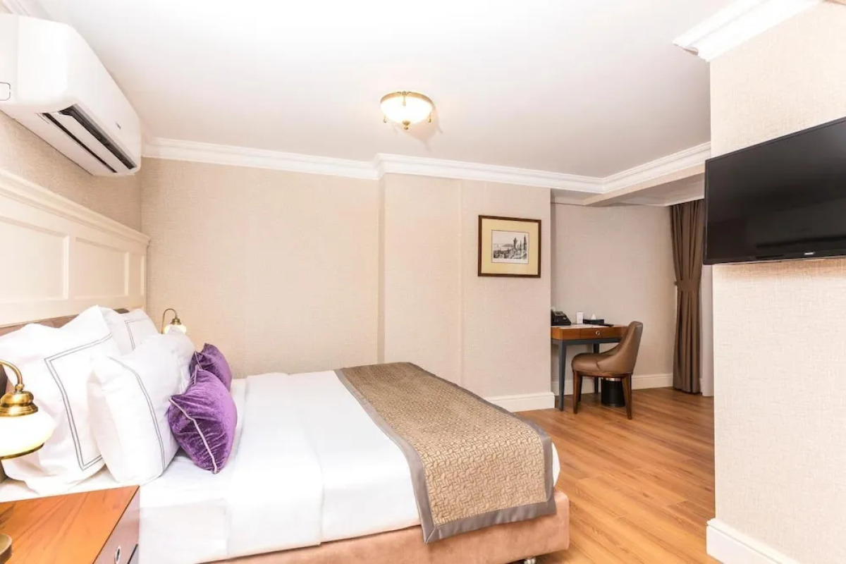 Meroddi La Porta Hotel