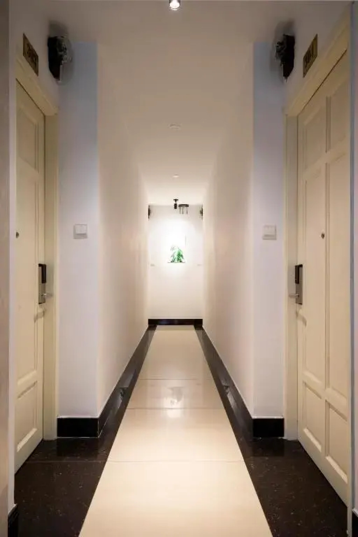 La Airport Tan Binh Hotel