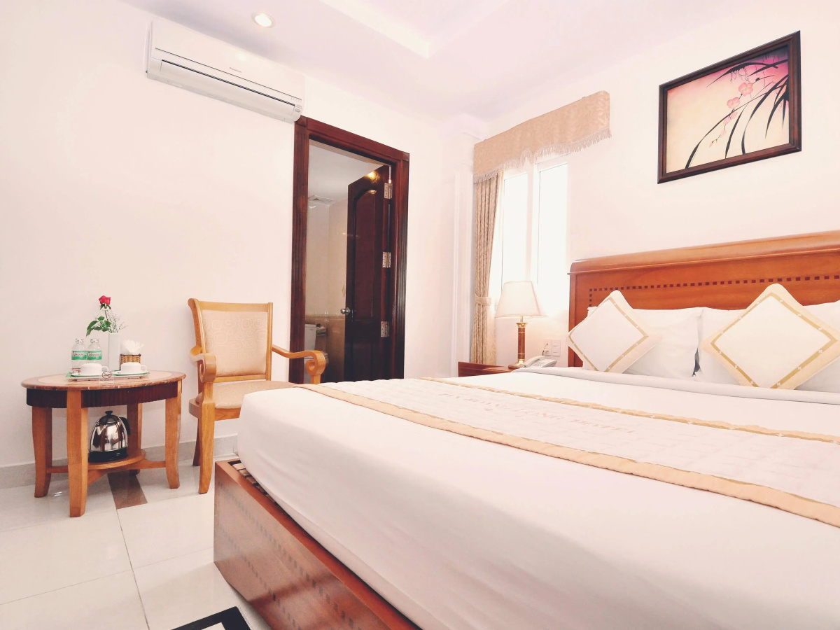 Tan Hoang Long Hotel