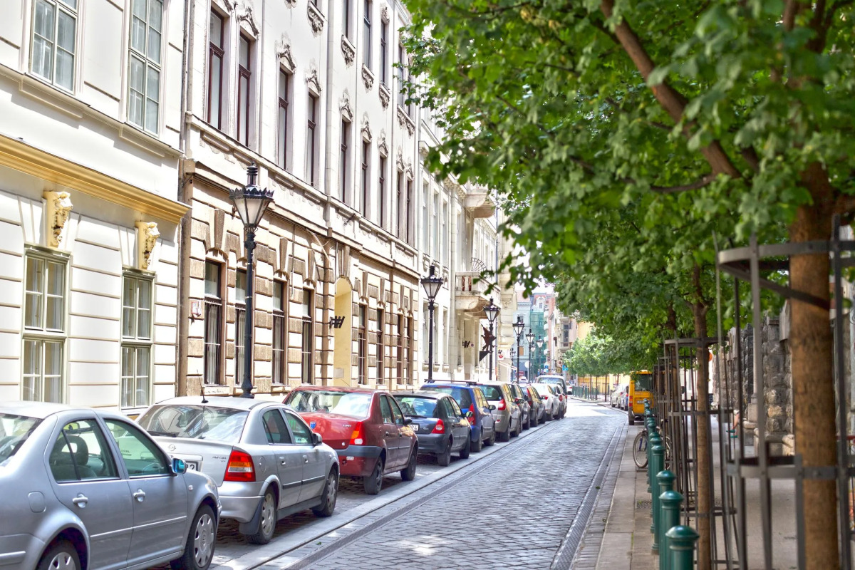 Amber Gardenview Studios