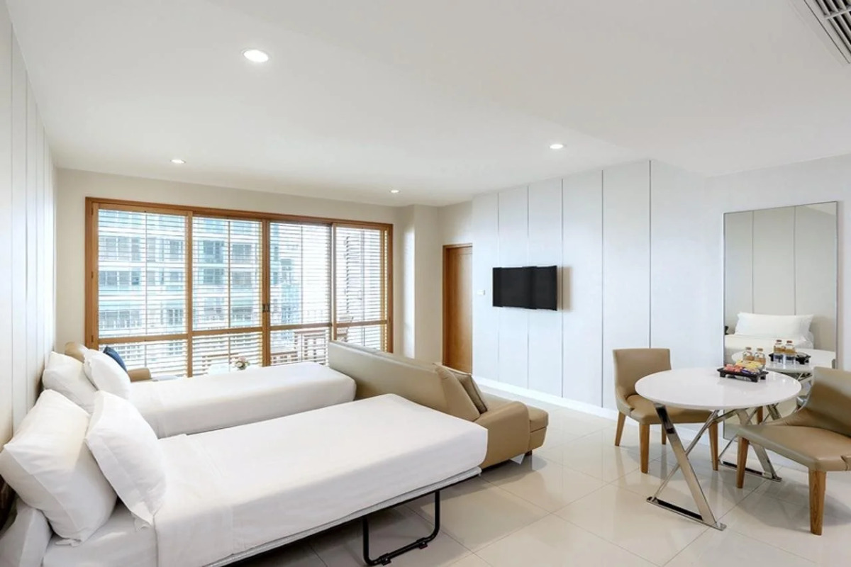 Отель Grande Centre Point Ploenchit