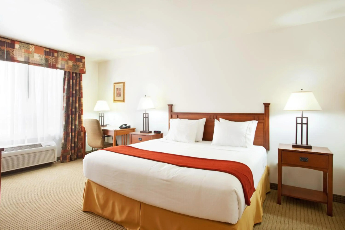 ONOMA Hotel