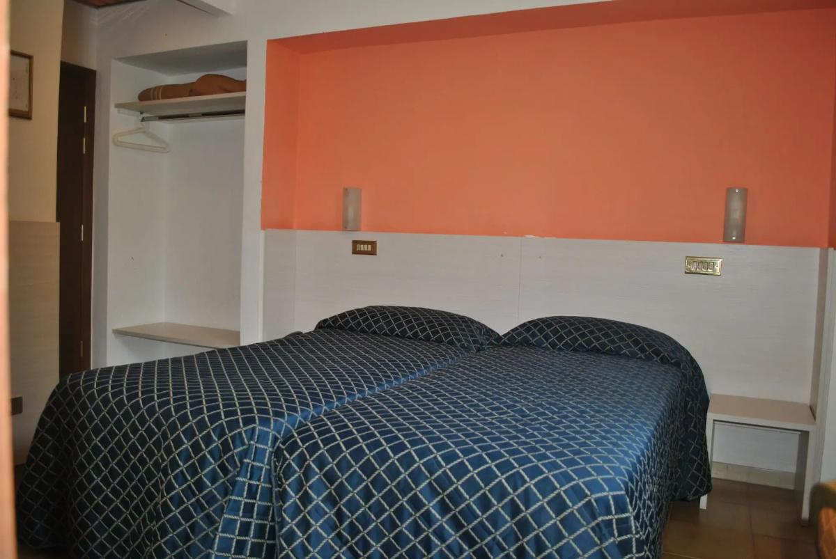 Auto Park Hotel